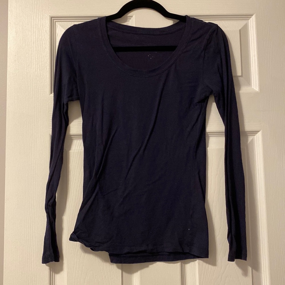 Basic Navy Tshirt